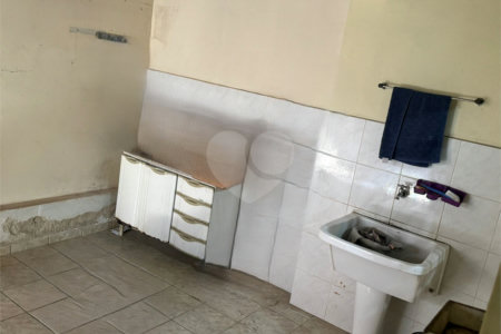 Casa à venda com 4 quartos, sendo 1 suíte, em Vila Santana, Sorocaba, SP