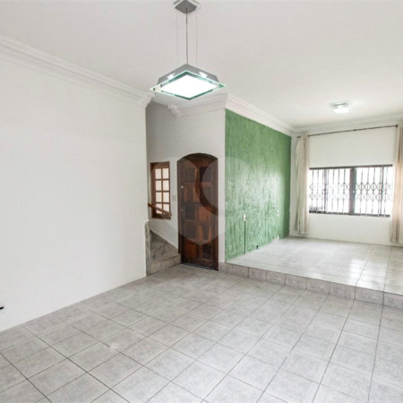 Casa à venda com 3 quartos, sendo 1 suíte,  em Vila Mariana, São Paulo, SP