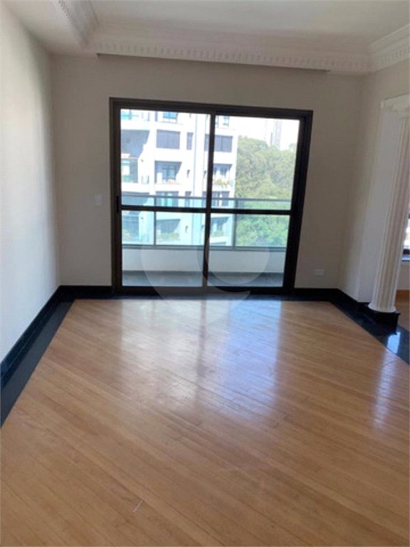 Apartamento à venda com 3 suítes em Vila Suzana, São Paulo, SP