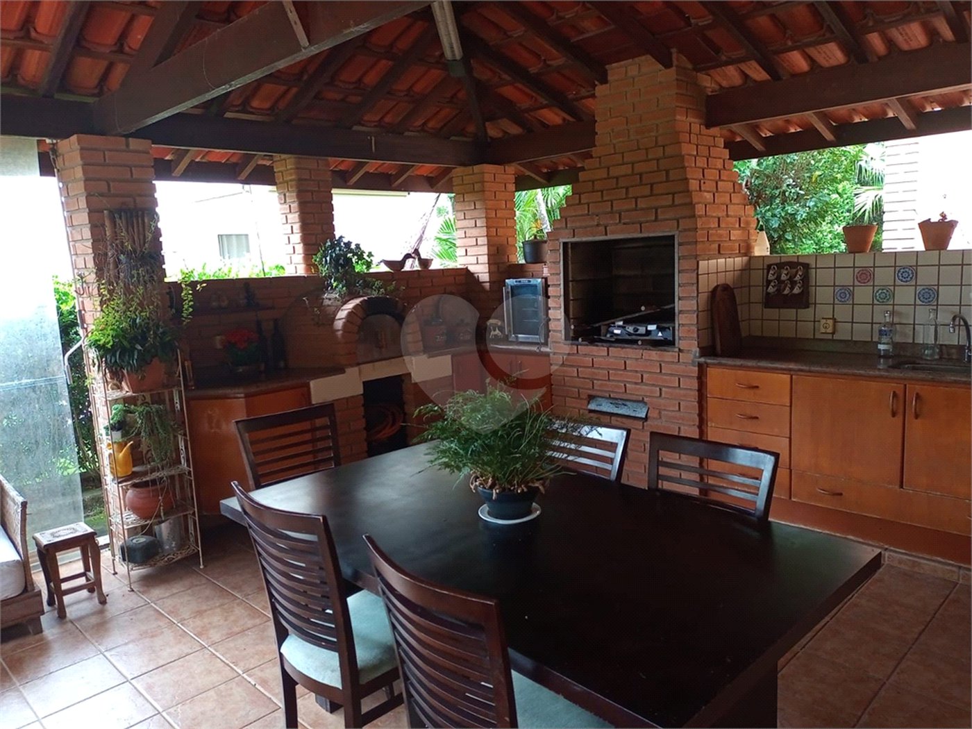 Casa à venda com 3 quartos, sendo 1 suíte, no condomínio Vale da Santa Fé, Vinhedo - SP