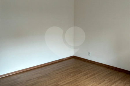 Sobrado à venda com 3 quartos em Jardim Lourdes (zona Sul), São Paulo, SP