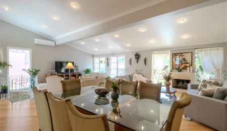 Casa à venda com 3 quartos, sendo 1 suíte, em Alto da Boa Vista, São Paulo, SP