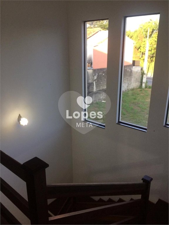 Casa à venda com 3 quartos, sendo 1 suíte, no condomínio Eldourado, São José dos Campos - SP