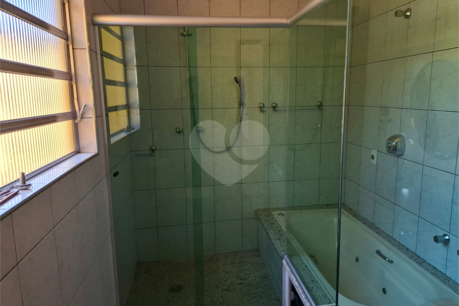Sobrado à venda com 3 quartos no Brasilândia, São Paulo, SP