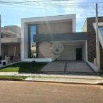 Casa à venda com 3 suítes no condomínio Reserva Real, Paulínia - SP
