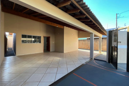 Casa à venda com 4 quartos, sendo 1 suíte,  em Jardim Maristela, Três Lagoas, MS
