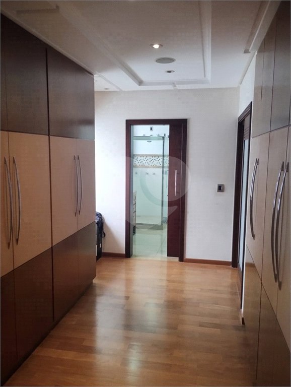 Casa à venda com 5 quartos, sendo 4 suítes, no condomínio Santa Teresa, Jundiaí - SP
