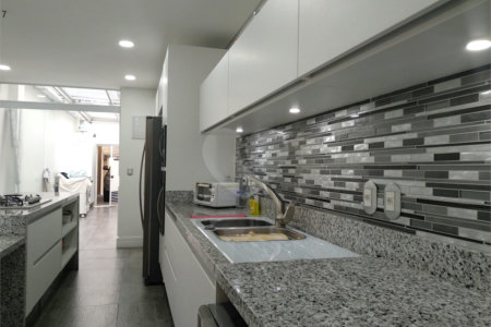 Sobrado à venda com 5 quartos, sendo 4 suítes, em Alto da Boa Vista, São Paulo, SP