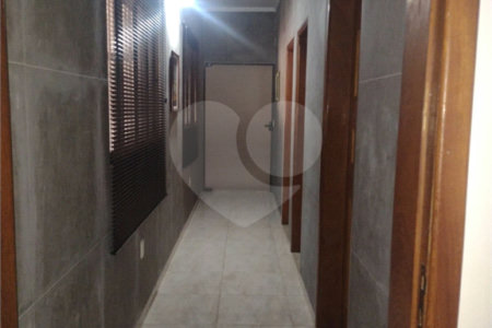 Casa à venda com 3 quartos, sendo 1 suíte, no condomínio Acmti - Colinas do Mosteiro, Terras de Itaici e Recanto dos Pássaros, Indaiatuba - SP
