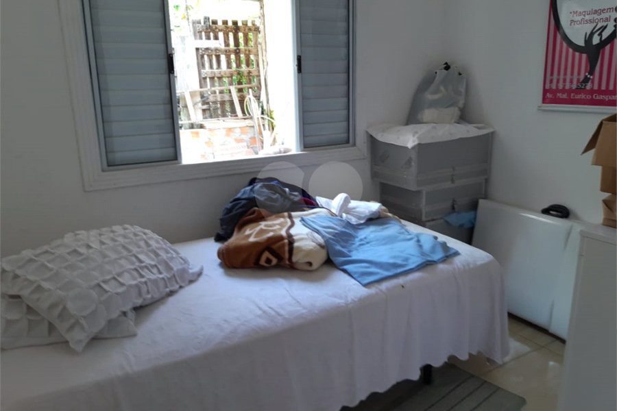 Casa à venda com 3 quartos, sendo 1 suíte, no condomínio Sem Nome, São Paulo - SP