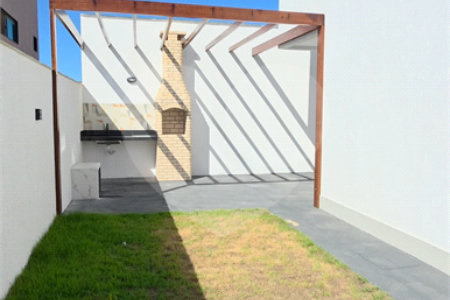 Casa à venda com 3 quartos, sendo 2 suítes, em Guriri, Cabo Frio, RJ