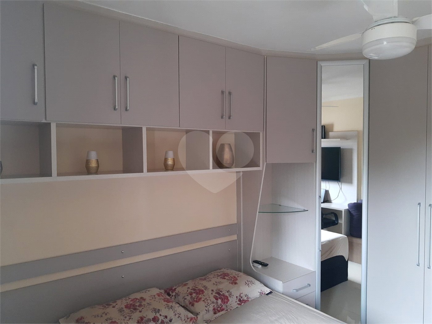Casa à venda com 2 quartos no condomínio Vila Dionisia, São Paulo - SP