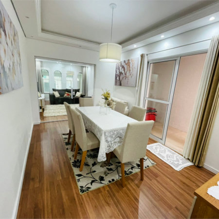 Casa à venda com 4 quartos, sendo 1 suíte,  em Jardim Stella, Santo André, SP