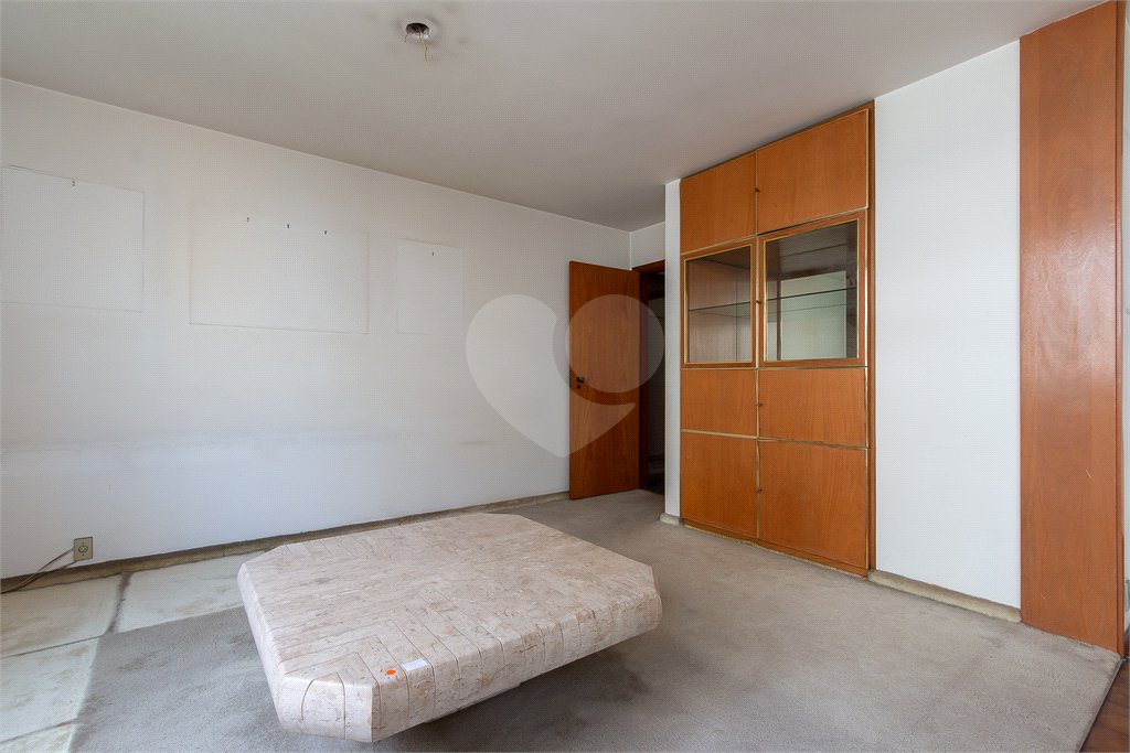 Apartamento à venda com 3 quartos, sendo 1 suíte, em Santa Cecília, São Paulo, SP