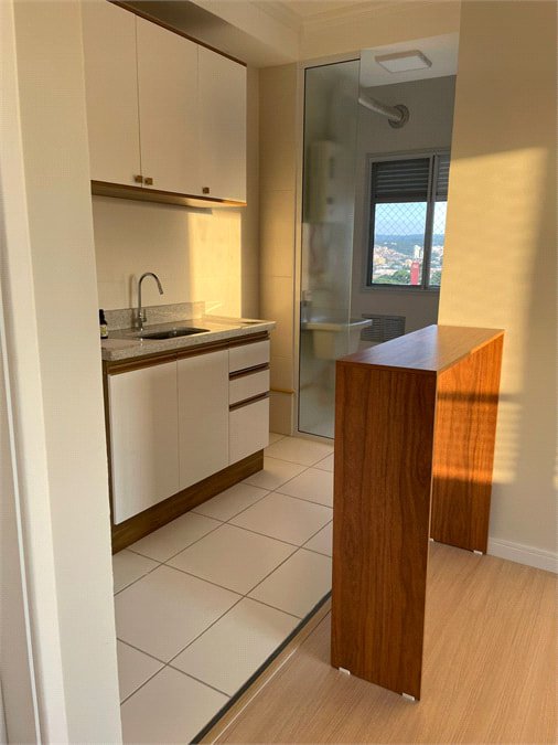 Apartamento à venda ou para alugar com 3 quartos, sendo 1 suíte, em Jardim Santa Rosália, Sorocaba, SP