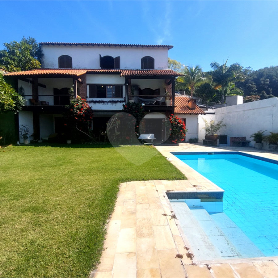 Casa à venda com 3 quartos, sendo 1 suíte, em Botafogo, Rio de Janeiro, RJ