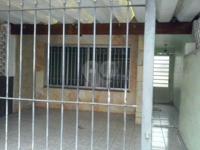 Sobrado à venda com 2 quartos em Carandiru, São Paulo, SP
