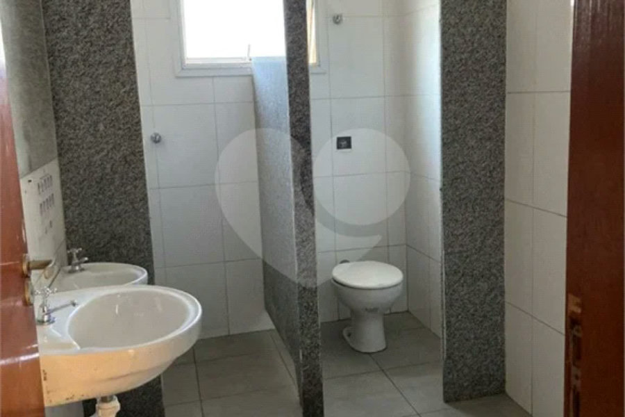 Prédio Comercial à Venda na Mooca – 394 m² de Área Construída
