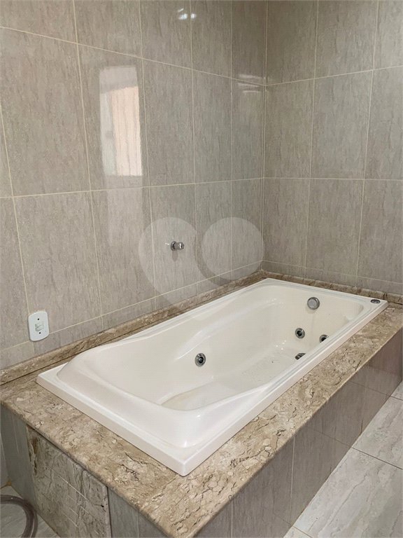 Casa de 3 quartos em Ibaté - SP