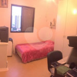 Oportunidade - Apto. 4 Suites / 4 Vagas de garagem