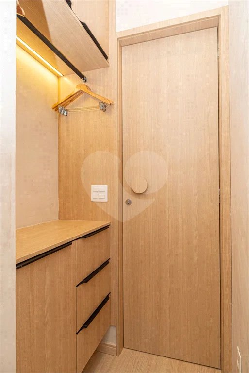 Apartamento - Prox Paulista - 1 quarto - varanda - 1 banheiro - sem garagem