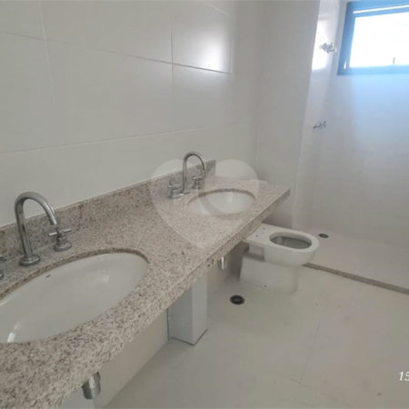 Apartamento à venda com 3 suítes em Moema, São Paulo, SP
