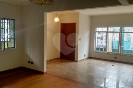 Casa Térrea à venda com 3 quartos, sendo 1 suíte, em Parada Inglesa, São Paulo, SP