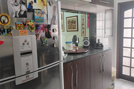 Casa à venda com 3 quartos, sendo 1 suíte,  em Vila Suissa, Mogi das Cruzes, SP