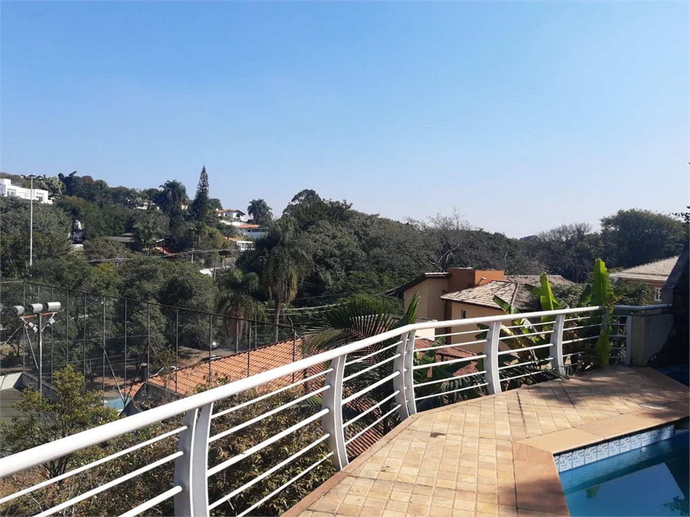 Casa à venda com 5 suítes em Jardim Leonor, São Paulo, SP