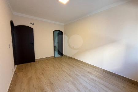 Casa à venda com 5 quartos, sendo 4 suítes, em Vila Rosália, Guarulhos, SP