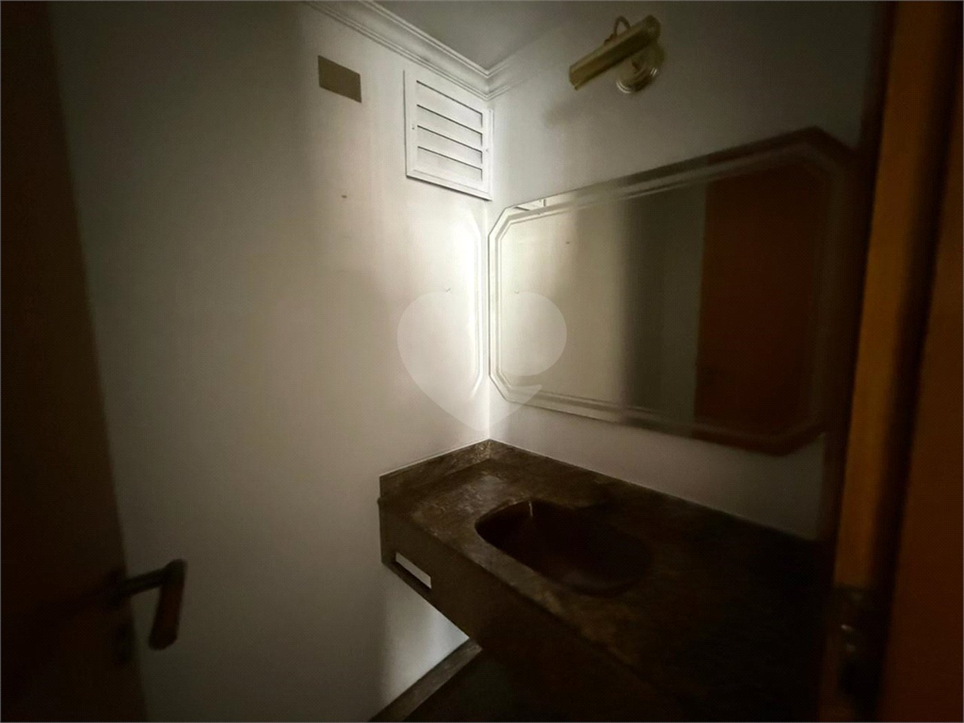 Apartamento à venda com 3 quartos, sendo 1 suíte, em Jardim Paulista, São Paulo, SP