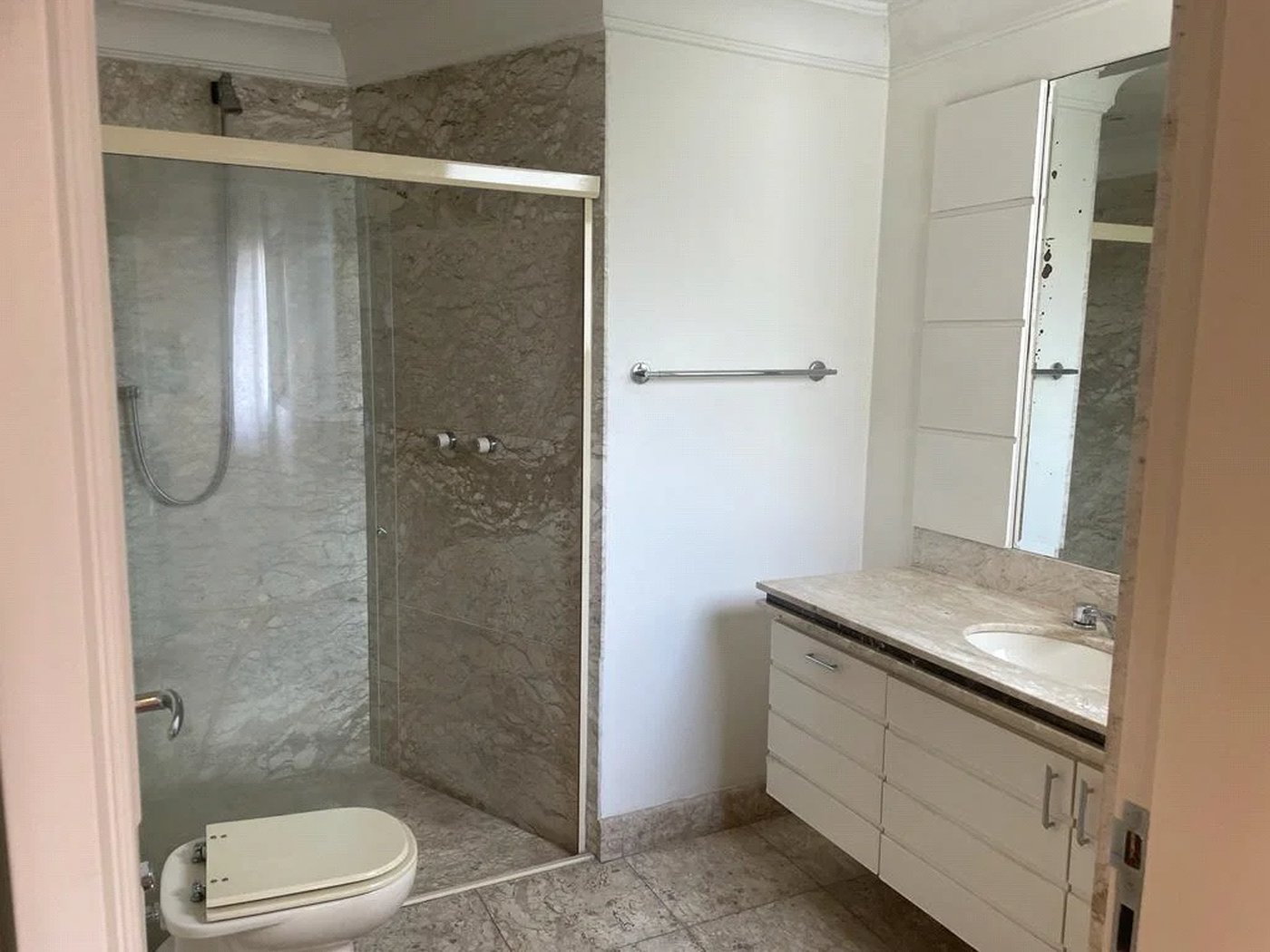 Apartamento à venda com 4 suítes em Vila Suzana, São Paulo, SP