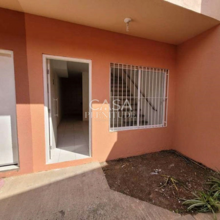 Casa em condomínio à venda com 2 quartos em Jardim Karolyne, Votorantim, SP