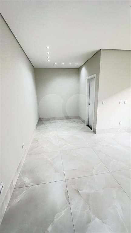 Casa à venda com 3 quartos, sendo 1 suíte, em Jardim das Palmeiras, Cuiabá, MT