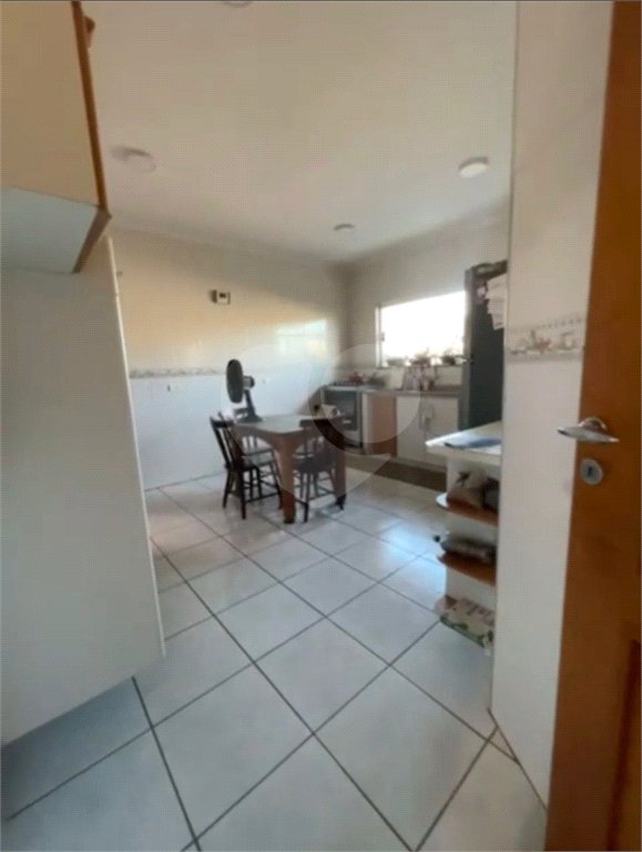 Casa à venda com 3 quartos, sendo 1 suíte, em Recreio Maristela, Atibaia, SP