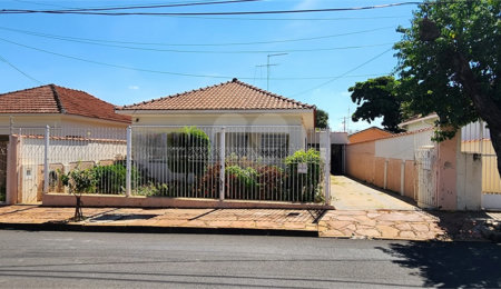 Casa à venda com 3 quartos no Centro, Araraquara, SP