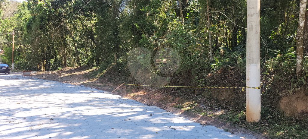 Terreno à venda no condomínio Parque Imperial da Cantareira, Mairiporã - SP