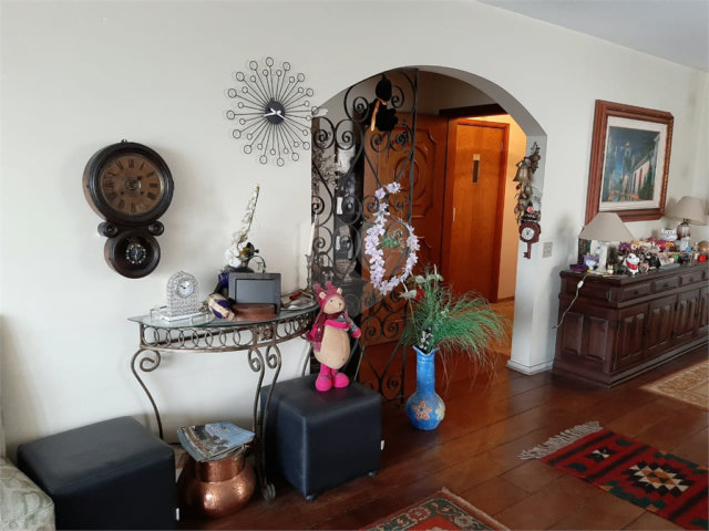 Apartamento à venda ou para alugar com 3 quartos, sendo 1 suíte,  em Moema, São Paulo, SP