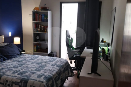 Apartamento à venda com 4 quartos, sendo 1 suíte,  em Vila Ipojuca, São Paulo, SP