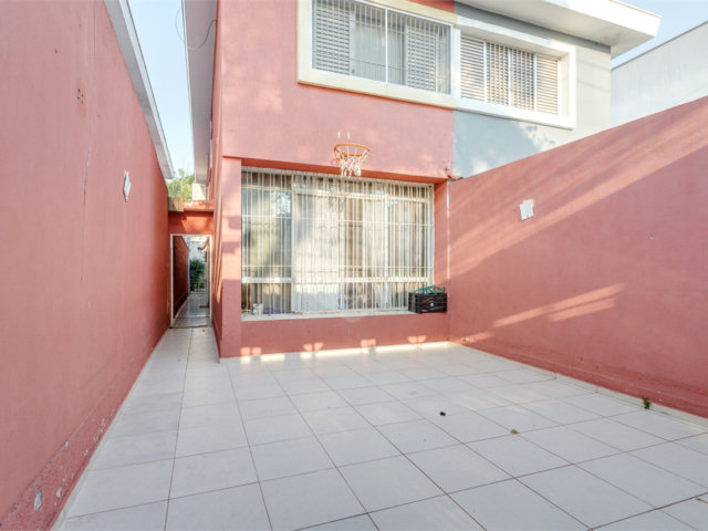 Sobrado à venda com 4 quartos, sendo 2 suítes,  em Jardim Marajoara, São Paulo, SP