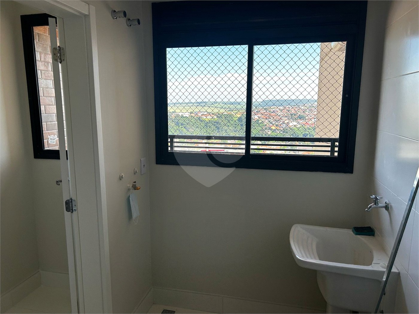 Apartamento à venda com 3 suítes no Centro, Itapetininga, SP