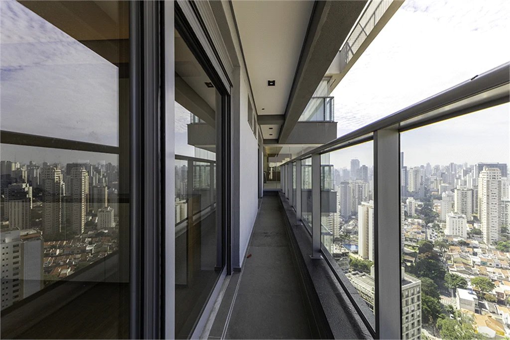 Apartamento à venda ou para alugar com 3 suítes em Água Branca, São Paulo, SP