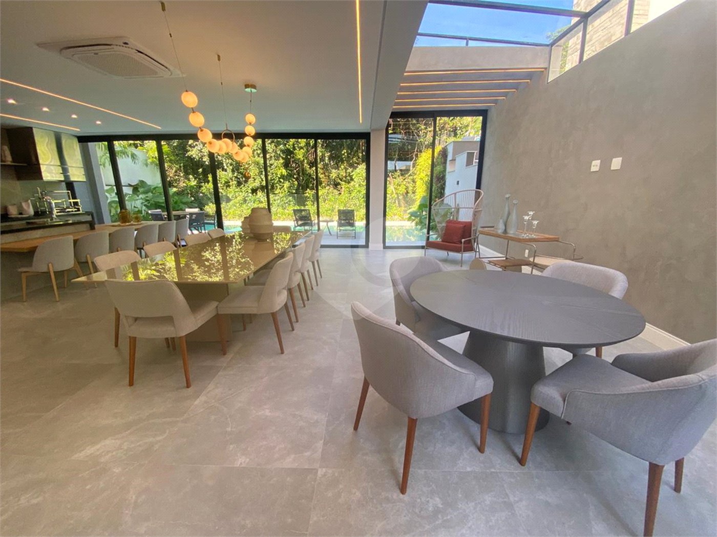 Duplex à venda com 6 suítes em Riviera, Bertioga, SP