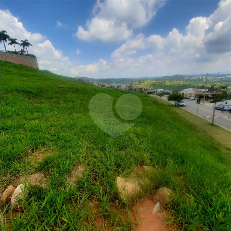 Terreno à venda no condomínio Campos de Toscana, Vinhedo - SP
