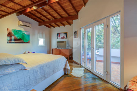 Casa de Vila à venda com 4 quartos, sendo 2 suítes,  em Jardim Marajoara, São Paulo, SP