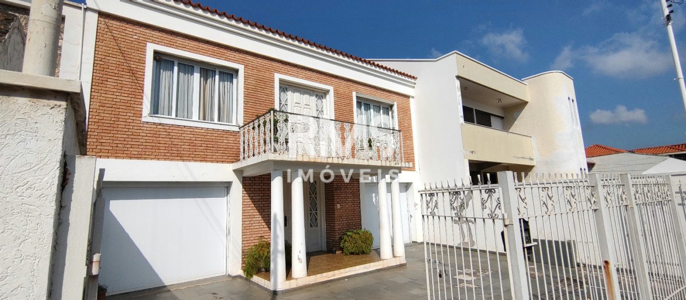 Casa à venda com 4 quartos, sendo 2 suítes,  no Centro, Itu, SP