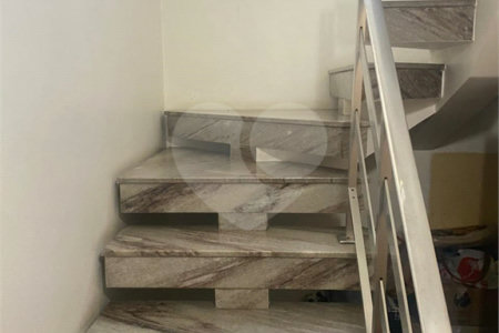 Sobrado à venda ou para alugar com 3 quartos, sendo 1 suíte, em Vila Carrão, São Paulo, SP