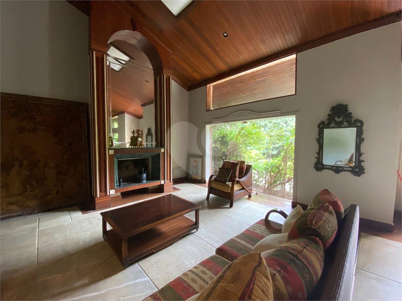 Casa à venda ou para alugar com 5 quartos, sendo 3 suítes,  em Fazenda Morumbi, São Paulo, SP