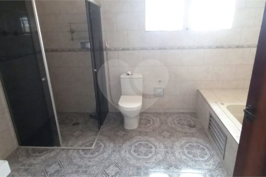 Sobrado para alugar com 3 quartos, sendo 1 suíte, em Parque Maria Domitila, São Paulo, SP