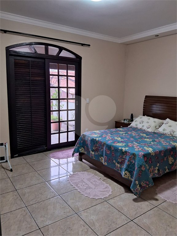 Sobrado à venda com 3 quartos, sendo 1 suíte, em Parque Gerassi, Santo André, SP